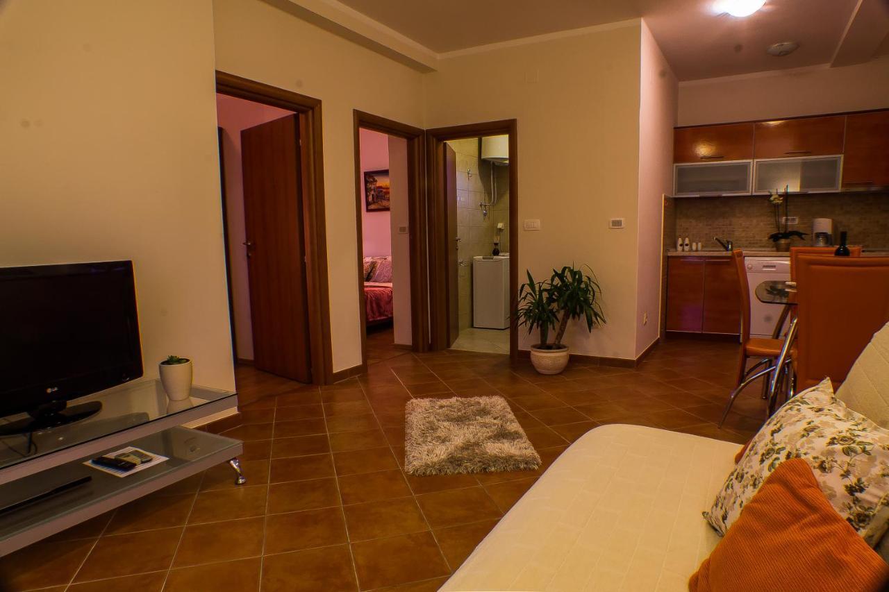 Dmm Apartments Tivat Ngoại thất bức ảnh