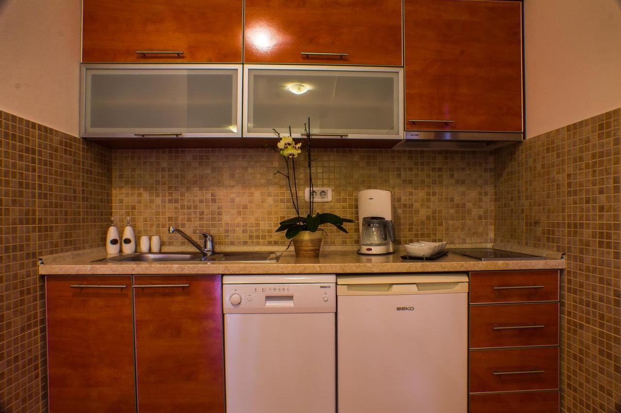 Dmm Apartments Tivat Ngoại thất bức ảnh