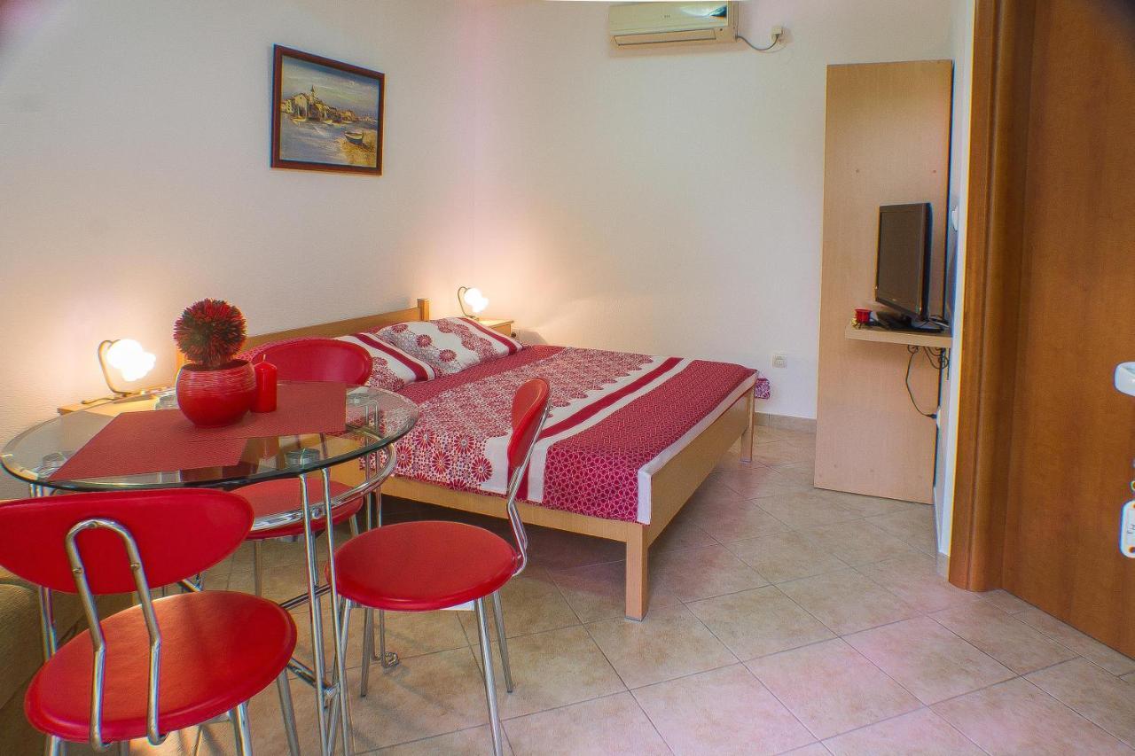 Dmm Apartments Tivat Ngoại thất bức ảnh