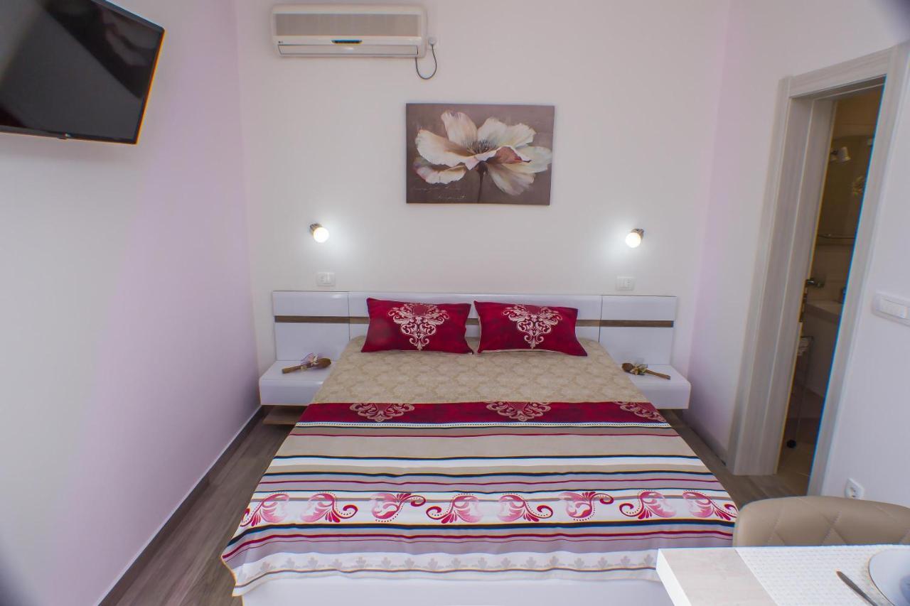 Dmm Apartments Tivat Ngoại thất bức ảnh