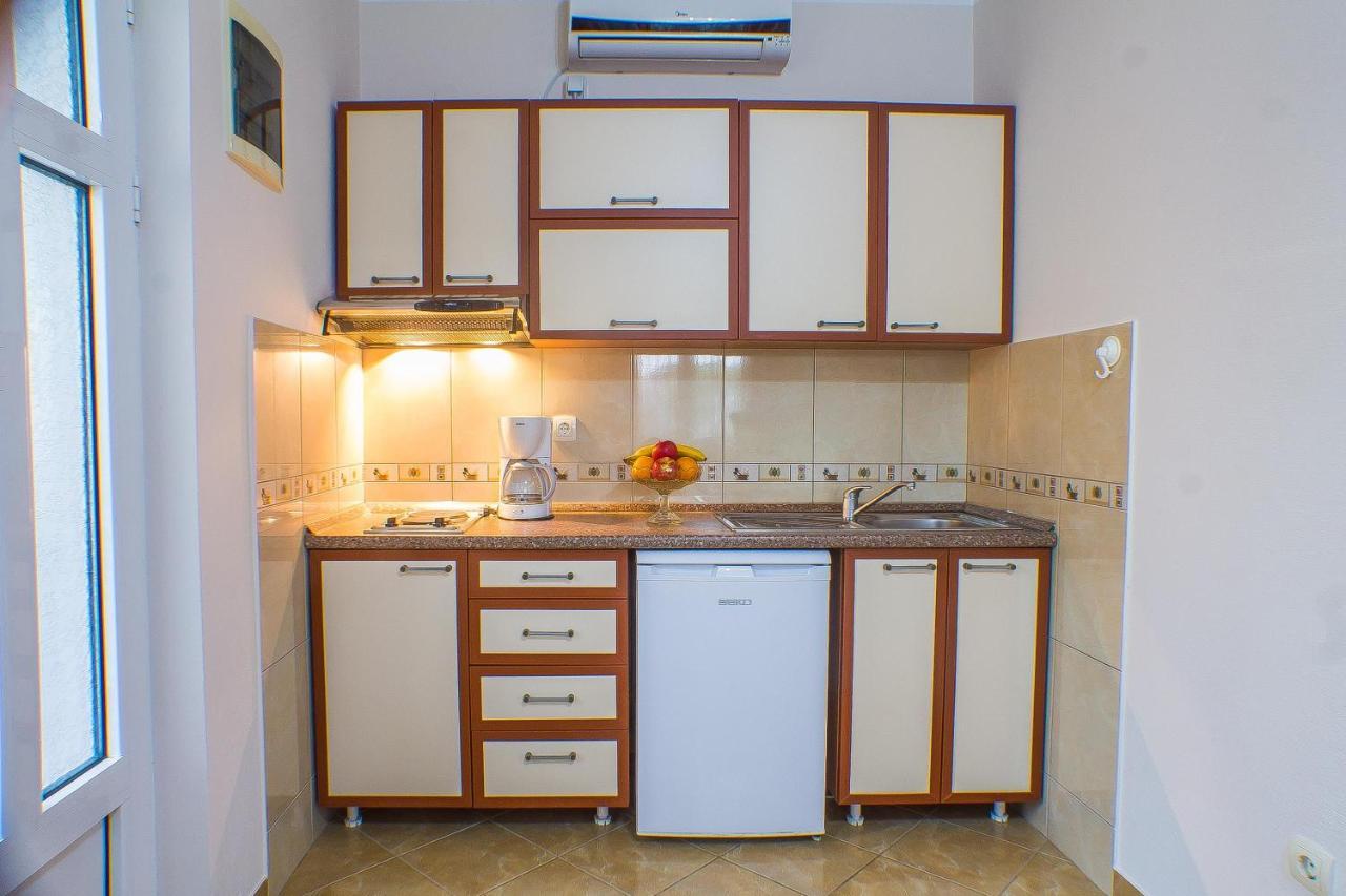 Dmm Apartments Tivat Ngoại thất bức ảnh