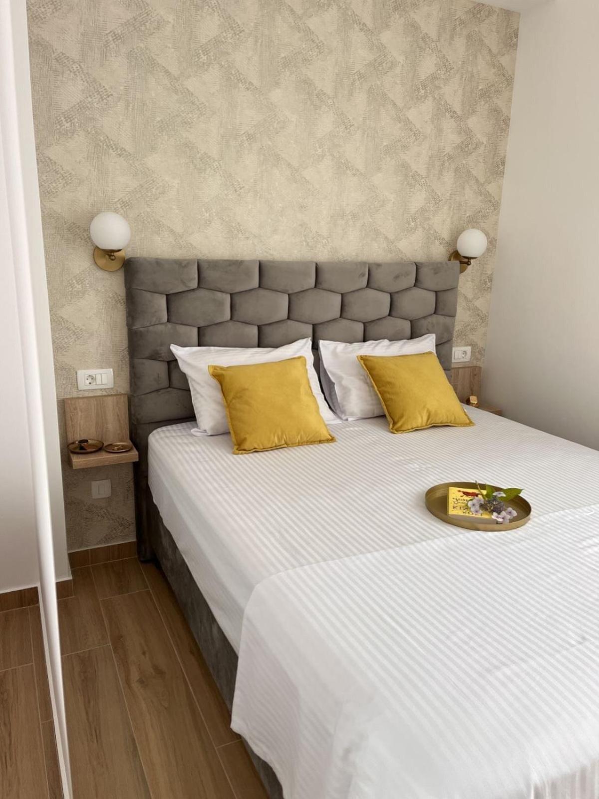 Dmm Apartments Tivat Ngoại thất bức ảnh