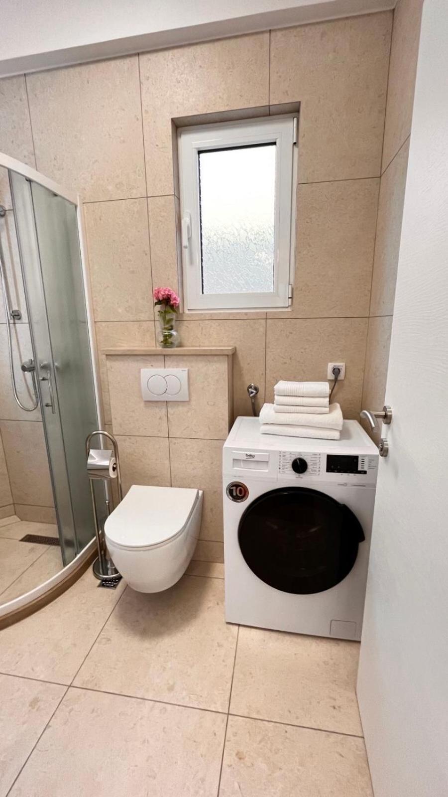 Dmm Apartments Tivat Ngoại thất bức ảnh