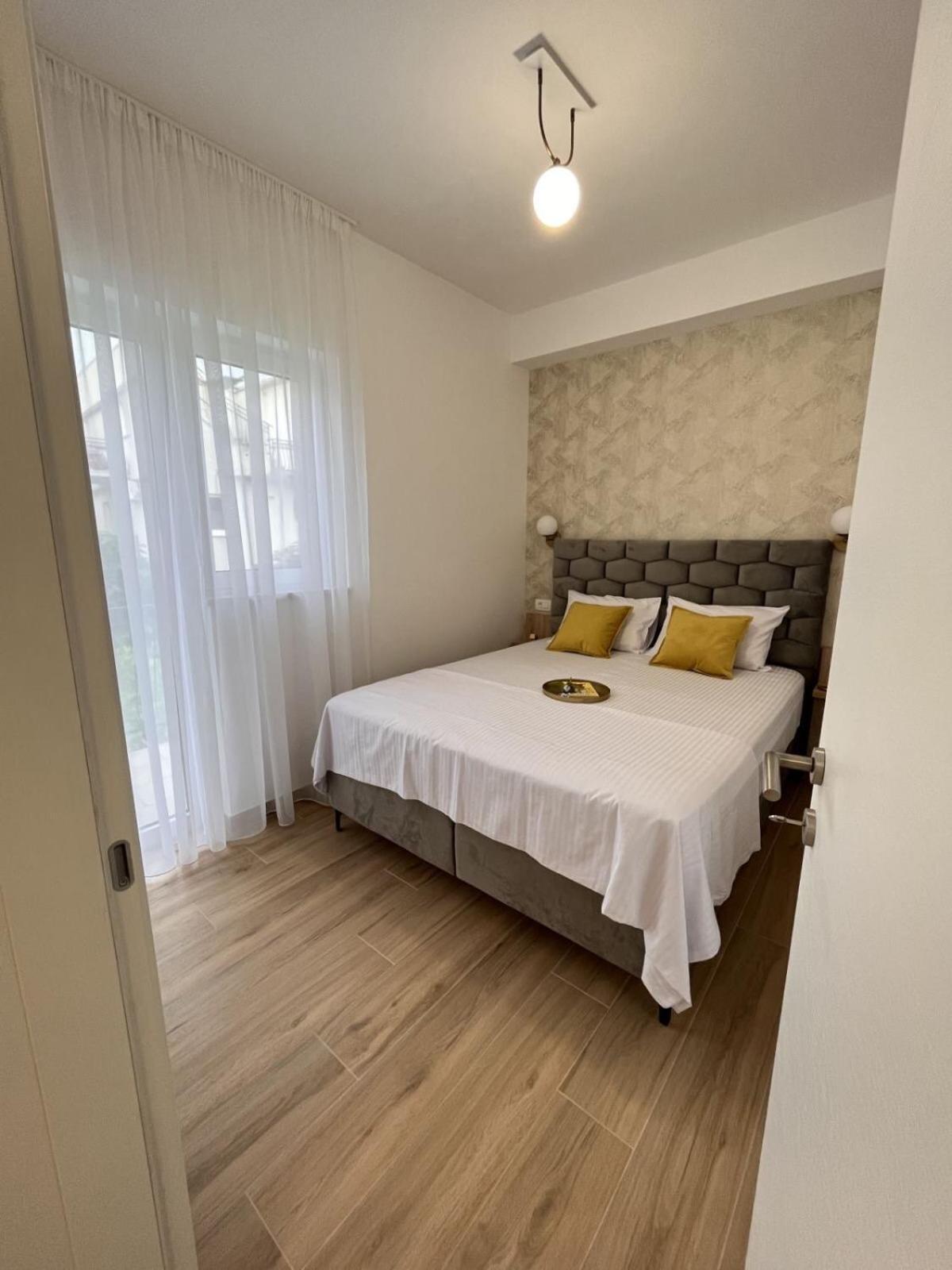 Dmm Apartments Tivat Ngoại thất bức ảnh
