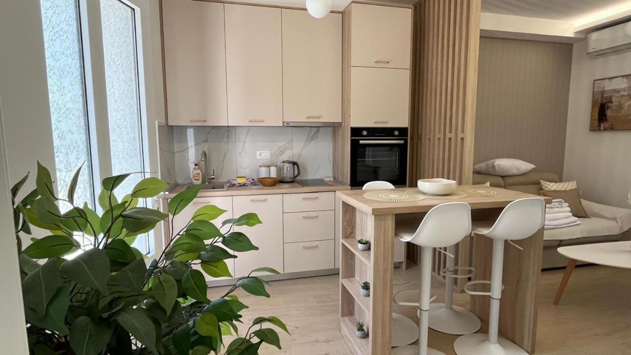 Dmm Apartments Tivat Ngoại thất bức ảnh